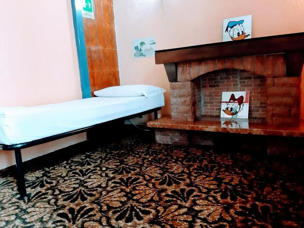 Volturnoguesthouse2 Rome Hostel