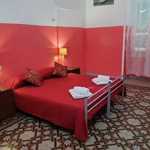 Relax On 247 Hostel