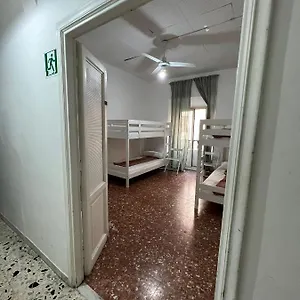 Magenta Hostal