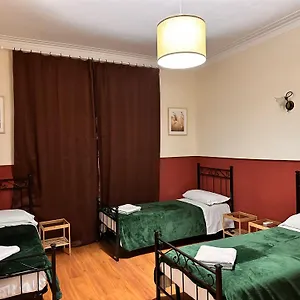 Pardis Hostal