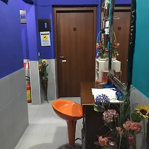 Volturno House Hostal
